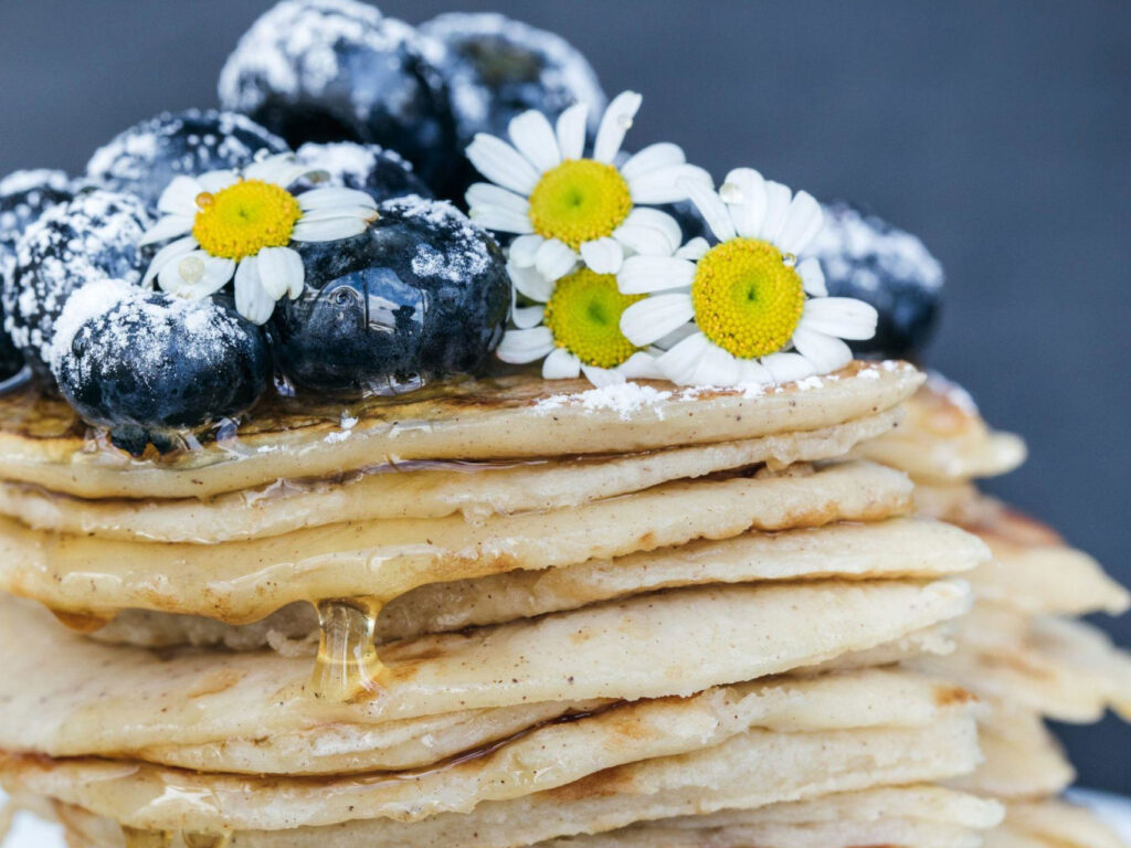 Blueberry Buttermilk Pancakes Heather Barnes F2dR5APlxX4 Unsplash Scaled 1 1024x768