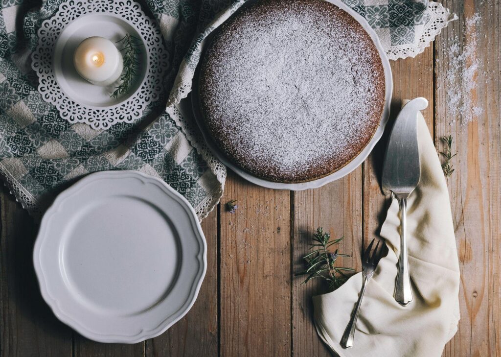Chocolate Spice Cake Henry Be FnNfVYDTUZU Unsplash 1024x729